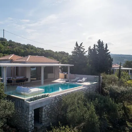 Stunning Lefkada - 2 Bedrooms - Souyadora - Infinty Pool - Far Reaching Sea Views Villa Cukaládesz