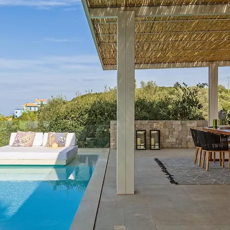 Stunning Lefkada - 2 Bedrooms - Souyadora - Infinty Pool - Far Reaching Sea Views Cukaládesz