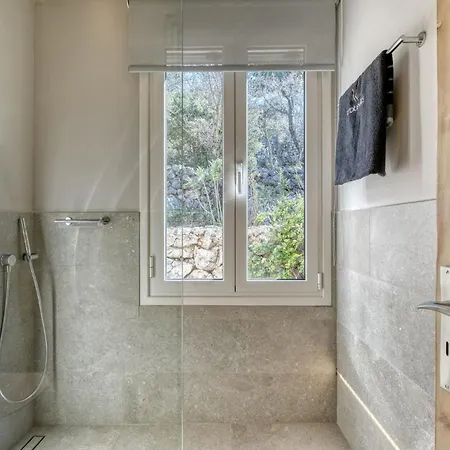 Stunning Lefkada - 2 Bedrooms - Souyadora - Infinty Pool - Far Reaching Sea Views Villa Cukaládesz