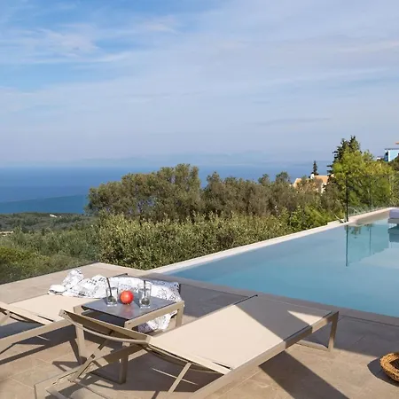 Stunning Lefkada - 2 Bedrooms - Souyadora - Infinty Pool - Far Reaching Sea Views 빌라