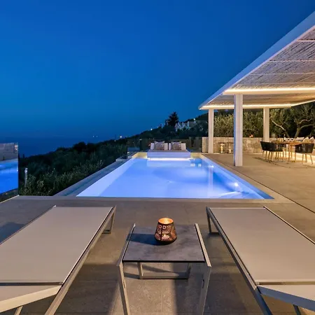 빌라 Stunning Lefkada - 2 Bedrooms - Souyadora - Infinty Pool - Far Reaching Sea Views
